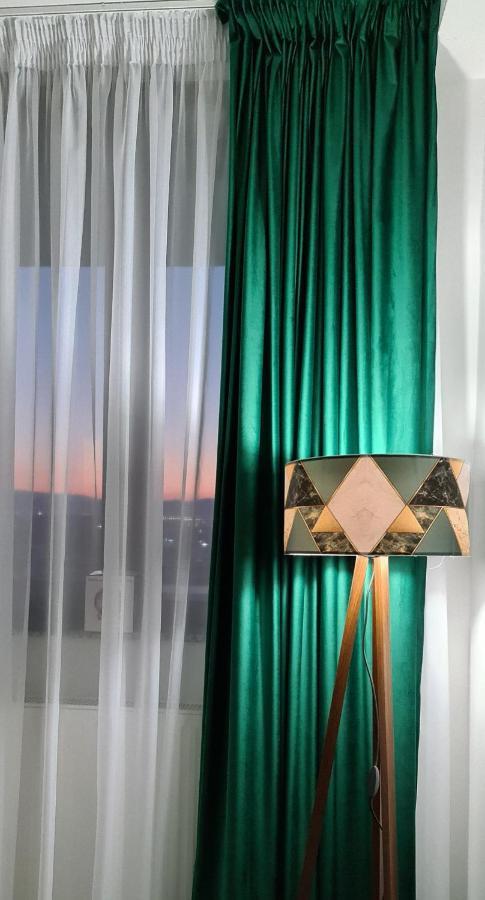 Isaran Apartament With Panoramic City View Braşov Eksteriør billede