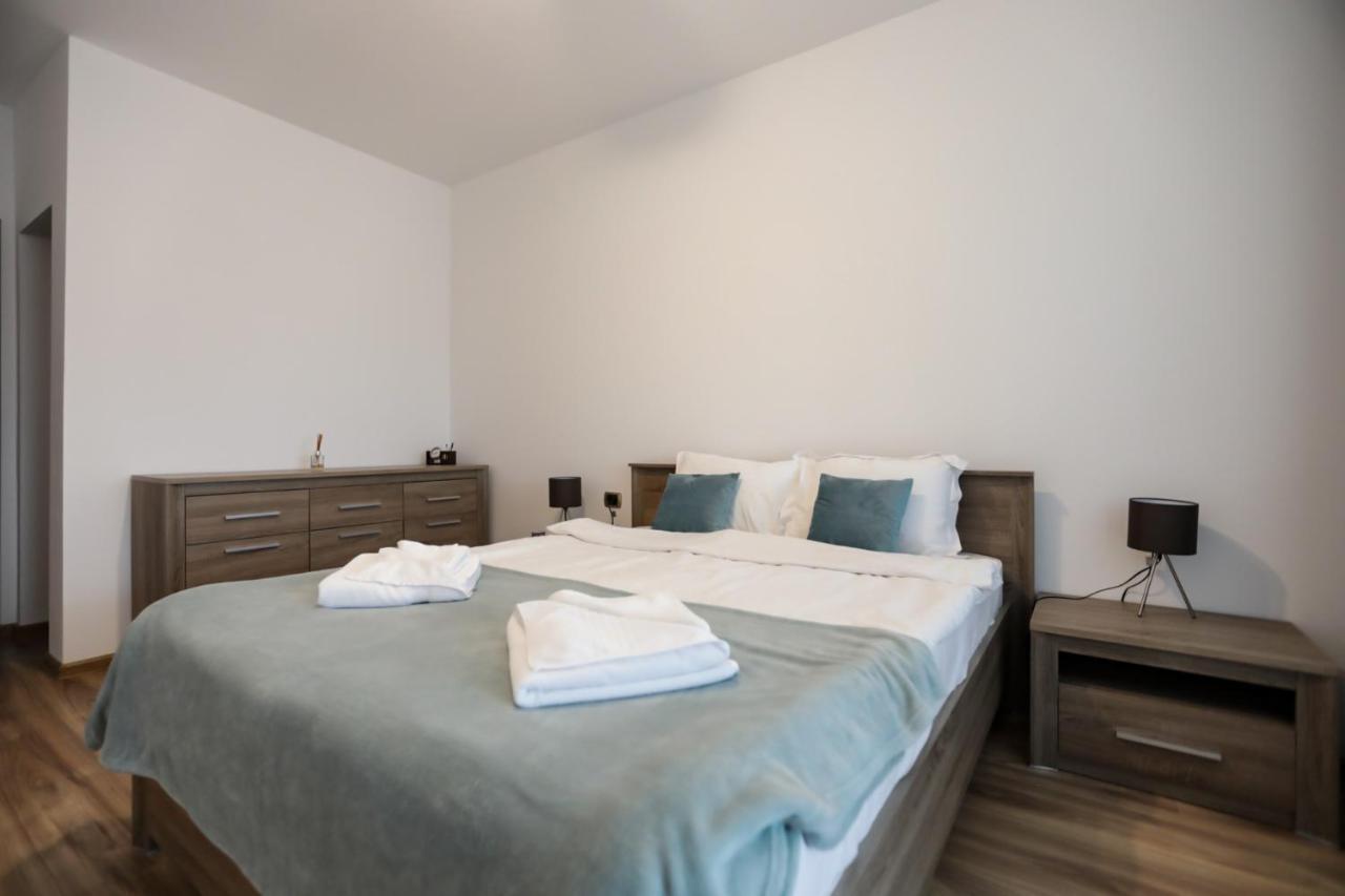 Isaran Apartament With Panoramic City View Braşov Eksteriør billede